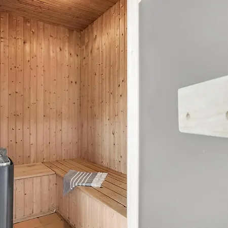 Beautiful In With Sauna Feriehus